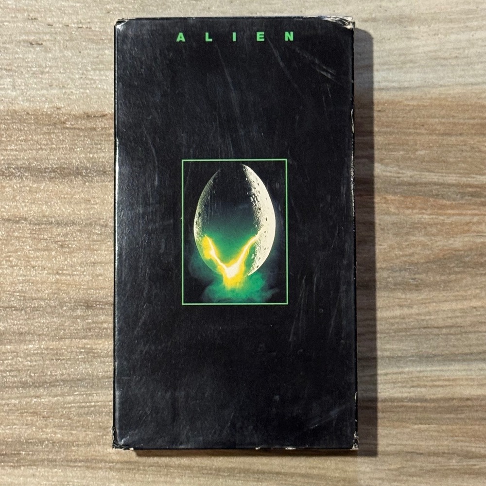 Alien VHS Movie 1992 Fox Video 1090 Sigourney Weaver Sci-Fi Horror Vintage Tape